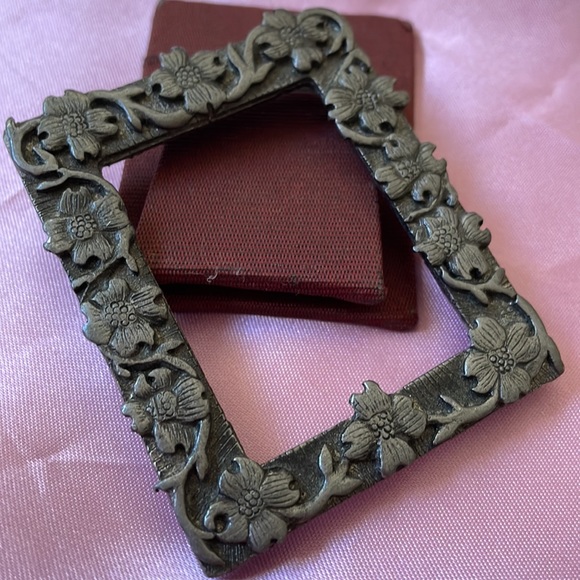 Metske pewter 1982 Dogwood flower mini picture frame - Picture 7 of 7